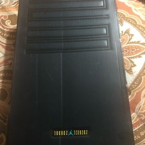 Jordan retro 11 size 11 Gamma blues 💯% Authentic.